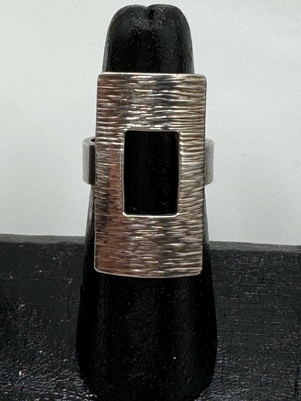 Sterling Silver 925 Rectangular Textured
Open Cut Out Ring Size 8.75
